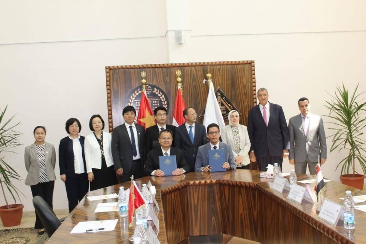 Agreements to Enhance Training and Capacity Building Opportunities Between Benha University, Wuhan University, and Viber Home Communications Technology Company